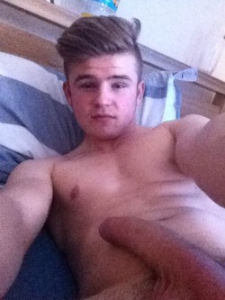 brisguy:  A hot Irish guy… What could be hotter!! 