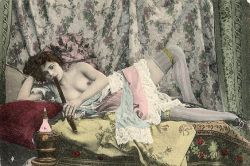 bibulousbibliophile: historicaerotica:  naked women smoking opium   @thosenaughtyvictorians those color combos!  Oh God whyyyy