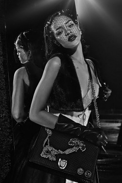 senyahearts:  Rihanna by Steven Klein for Dior Secret Garden, 2015   Via definitecuties. Queued using TumblrFamous.