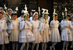 michael3900: Girls in a Santa Lucia Pageant in the 1960s in Scandinavia. 