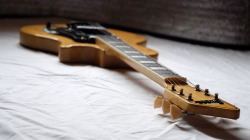 mmguitarbar:  thatsthegearblog:  1961 Supro Val Trol  I always forget about the wooden Surpo models, but when I remember I get giddy. That thing is gorgeous. 