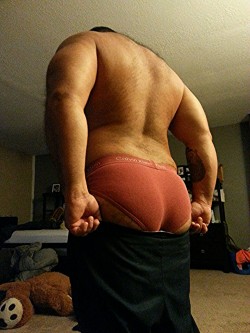 meatmellons:brutesndaddies:  I have the hottest boyfriend. I know I do…  Who said Mexicans don’t have big cans…