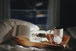 celeritious:  homelife: bliss and breakfast in bed by manyfires on Flickr. 