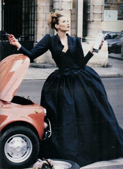 80s-90s-supermodels:  “Carla Bruni S'Enflamme Pour La Houte Couture”, ELLE France, February 1995Photographer: Pamela HansonModel: Carla Bruni Happy birthday, Carla! (December 23, 1967, 48 today) 