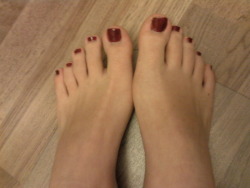 barefootgals:  ;)                 