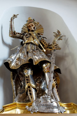 asylum-art-2:  _Warning Shocking Content_The ghastly glory of Europe’s jewel-encrusted relics			photos: Paul Koudounaris At once horrifying and enchanting, the Germanic tradition of bejewelled relics   illuminates our feelings about mortalityThis