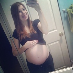 sexypregnanthotties: For more sexy pregnant girls:  Follow http://sexypregnanthotties.tumblr.com/  Submit your preg pics: http://sexypregnanthotties.tumblr.com/submit 