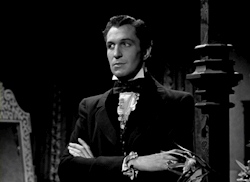 vintagereaper:  dollymacabre:  brsis:  maudelynn:  Vincent Price in Dragonwyck 1946  did you forget vincent price used to be seriously hot? because i didn’t  IT IS A CRIME AGAINST ALL THAT IS BEAUTIFUL TO FORGET YOU G VINCENT PRICE WAS THIS SMOKIN’