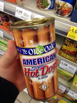 thewingedwalrus:  somewhatlargerobot:  offscreendeath:  railroadsoftware:  gyarados:  Do the Brits know we don’t keep hot dogs in cans of brine  british people are so fucked up   oi mate toss one-a those yank sausages in the kettle   It ain’t American
