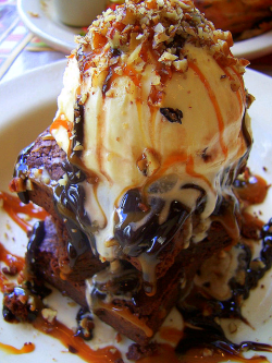 verticalfood:  Hot Fudge Brownie (by Bing Ramos) 