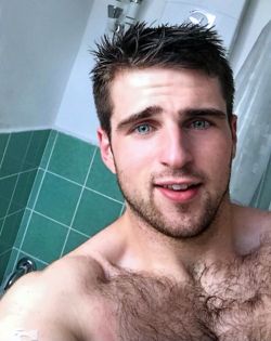 sweatyhairylickable:    http://sweatyhairylickable.tumblr.com for more hairy sweaty dudes!    