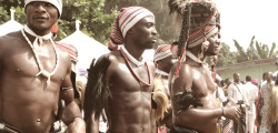 ukpuru:Ikperikpe Ogu war dance from Ohafia, Abia State Nigeria. [More info]