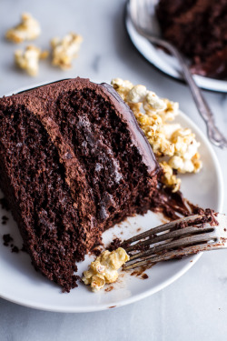 do-not-touch-my-food:  Hazelnut Chocolate Cake with Ganache and Hazelnut Popcorn