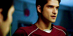 teen-wolf:  when you just casually check out your best friend 