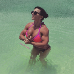 fitbitchfitness:  @erica.cordie I mean, it is Friday…💪😉 #Bahamaislands… Follow the Fit Bitch!