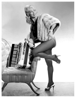 burleskateer: Lola Jay A unique performer who apart from being an exotic dancer, was also an accomplished musician and singer.. Later on, she’d leave the accordion behind and dance under the name: “Polly Anne”.. 