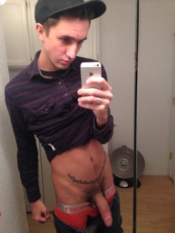 kiidicarus:  tbt to when I didn’t drink too much so I didn’t have a belly and my dick looked good af 