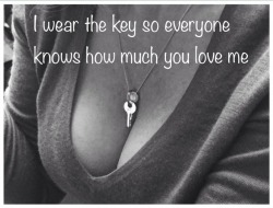 au-oui:  Je porte la clé. De ce fait tout le monde sait à quel point tu m’aimes !!!💂‍♀️😍😘💂‍♀️😍😘💂‍♀️😍😘