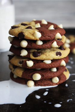 do-not-touch-my-food:  Half Brownie Half Cookie
