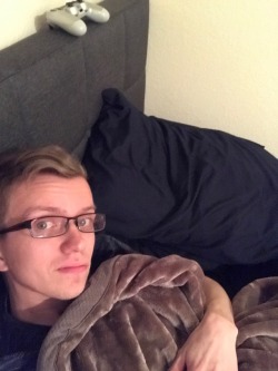 soulreaper881:  Need cuddles. It’s so cold.