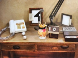 filmscorefan:  Mr. Fox’s desk from “Fantastic Mr. Fox.”  Modeled after author Roald Dahl’s own desk.