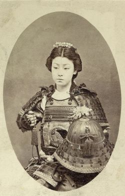 posh-lost:  historicaltimes:  Vintage photograph of an onna-bugeisha, female samurai warrior of the upper bushi , class in feudal Japan. Late 1800’s. .   SO COOL