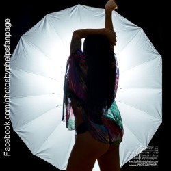 @photosbyphelps  presents Leila Rene @loveleila7 it&rsquo;s her in front of a big ol parabolic umbrella  #cheek #silhouette #fitness #photosbyphelps #stylish #shear Photos By Phelps IG: @photosbyphelps I make pretty people&hellip;.Prettier.&trade; Www.fac
