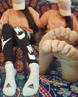luna-soles-goddess:  LEFT⬅️ … OR … RIGHT➡️? ……. 👇👣 #feet #feetstagram #wrinkledsoles #goddess #sexysoles #soles #instafeet #socken #toes #wornsocks #softsoles  #foot #füsse #femdom #footqueen #nylons #footfetishnation #footfetishcommunity