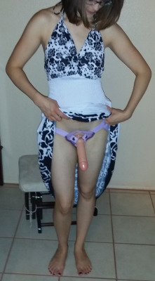 socalhotwife:  wearing my strap on…someone’s about to get fucked good 