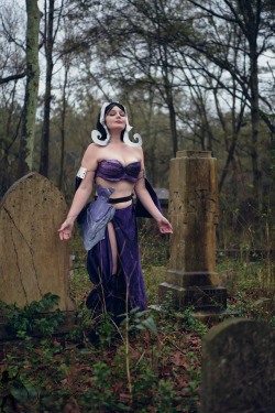 shessobootyful:  I have a new donation set available with Madi Valentine in her Liliana Vess cosplay. Join her as she explores the cemetery in and out of cosplay in the rain.  This set is 70+ images and you can get your hands on it by contacting miss