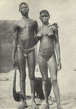 Burkina Faso, Native Bobo Couple, Necklace Jewelry (1950s). Via Paul Eric Darvin.