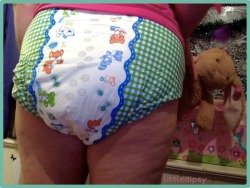 littledipsy:  Little Pawz picture compilation showing off my thick thighs in these thick diaps. Eeee they’re just so cute!! I wish I could wear them all them time 