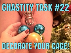 chastity-queen:  “Jingle balls, jingle balls, jingle balls rock….”  Ho Ho Ho?!?! 😳😳🔐