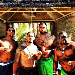 blackwagon:  The two in the center can get. The one in the green shorts can take it. bigboimarc:  A bunch of tatted thickness….the 2 on the right can get it, have it, take it!! 