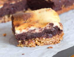 fullcravings:  Cheesecake Brownie Flapjacks