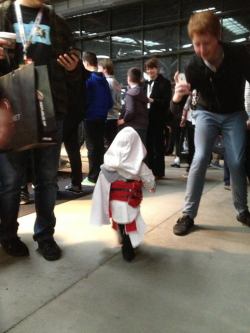 rightintheasscreed:  attackonqynn:  skateparkour:  The next Ezio auditore  Tiny assassin  this is adorable on so many levels 