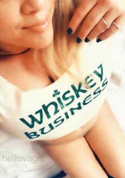 hellovagirl:  theshyxibitionista: “What whiskey will not cure, there is no cure for.” – Irish proverb ☘️  - - - - - Hello, lovely … LOL, vewwy whiskey indeed!  Thank you for your submission, @hellovagirl 🍀🇨🇮🍀 Happy St. Patrick’s
