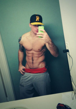 jockdays:  I check out all new followers ;)