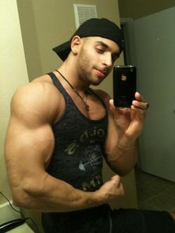 male-glories:  jacked-bodybuilders:  Sean Zevran  MALE GLORIES: COCK &amp; BODIESRegister and install the app to get 20GB of FREE &amp; SECURE cloud storage at COPY.com 