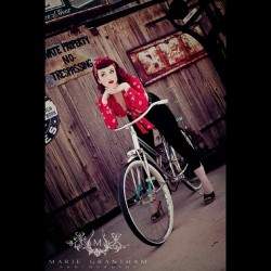 tap000:  Pinup ♡ Lisa Luxe  @lisaluxe   Photo ♡ Marie Grantham   @mariegranthamphoto   #pinup #pinups #pinupgirls #pinupstyle #40s #50s #highheels #bicycles #retro #redlips #rockabilly #rockabella #rockabillylife #vintage #vintagestyle