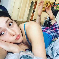 melanieteensoles:  Duck lips? Chilling about to be nap time #feetselfie #perfectsoles #soles #footfettish #footgoddess #toes #feet