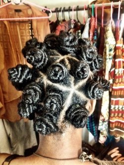 pinkbasementcollection:  naturalhairhow101:  Bantu Knots#naturalhairhow101  One Day I’m gonna master this. 