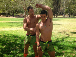 showinbulge:  Look closely and carefully at those green shorts. #JustTheTip