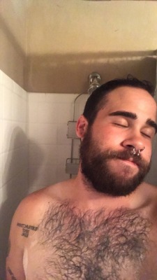 lil-queer: My new shower has much better lighting than my old one