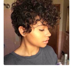 nikareeashlee:  😍😍😍😍 might cut my hair like this in the future