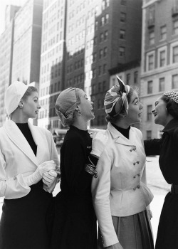 wehadfacesthen: Models (including Suzy Parker and Jean Patchett) in New York wearing hats, 1954, photo by Gordon Parks