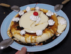 thebuttkingpost:  that-snarky-douchebag-you-hate:  I don’t know about you guys, but for some reason this is making me hungry AND thirsty at the same time.  I’m gonna fuck that pudding   im kinkshaming