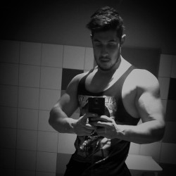 Bulk Phase.. Loading.  #bulk #nopainnogain #npng #bodybuilding #fitness #trainlikeasaiyan #nevergiveup #noexcuses #getbig #getstrong #getyoasstothegym #beast #monster #trainhard #inspiration #motivation #gym #eatclean #diet #followme #bestoftheday #picsof