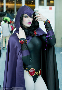 comicbookcosplay:  Raven AnimeExpo 2014 Submitted by alvinjohnsonphotography 