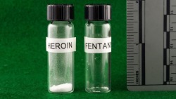 sixpenceee:  Lethal doses of heroin and fentanyl side by side.  
